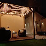 Sweety's Eden Jacuzzi - Jacuzzi Prive Sauna Cinema Jardin - Terrasse Centre-ville Villa Le Mans