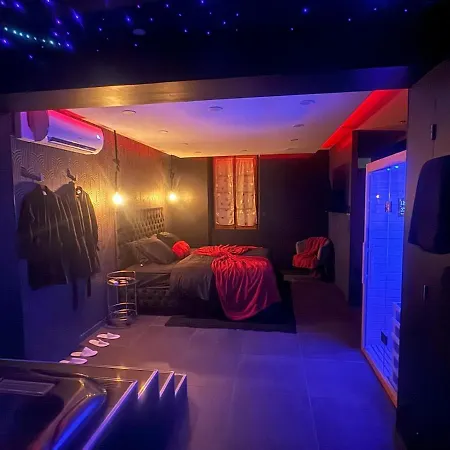 Sweety's Eden Jacuzzi - Prive Sauna Cinema Jardin - Terrasse Centre-ville
