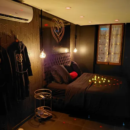 Villa Sweety's Eden Jacuzzi - Jacuzzi Prive Sauna Cinema Jardin - Terrasse Centre-ville *