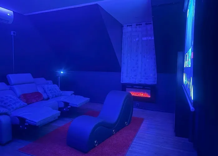 فيلة Sweety's Eden Jacuzzi - Jacuzzi Prive Sauna Cinema Jardin - Terrasse Centre-ville *