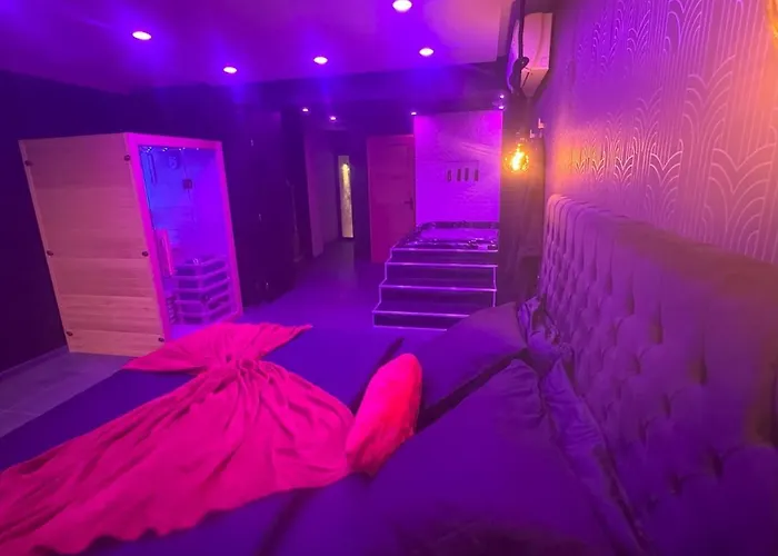 Sweety's Eden Jacuzzi - Jacuzzi Prive Sauna Cinema Jardin - Terrasse Centre-ville *