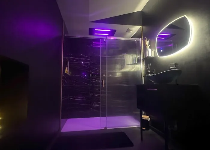 Sweety's Eden Jacuzzi - Jacuzzi Prive Sauna Cinema Jardin - Terrasse Centre-ville *