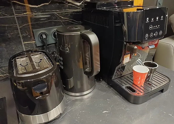 فيلة Sweety's Eden Jacuzzi - Jacuzzi Prive Sauna Cinema Jardin - Terrasse Centre-ville لو مان