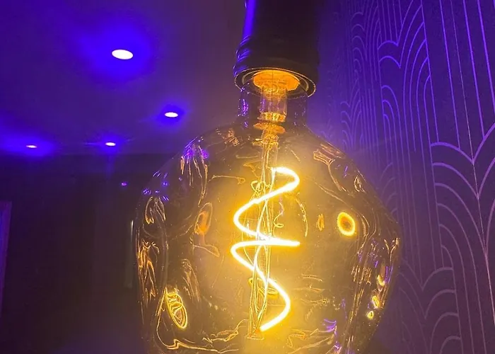 فيلة Sweety's Eden Jacuzzi - Jacuzzi Prive Sauna Cinema Jardin - Terrasse Centre-ville *