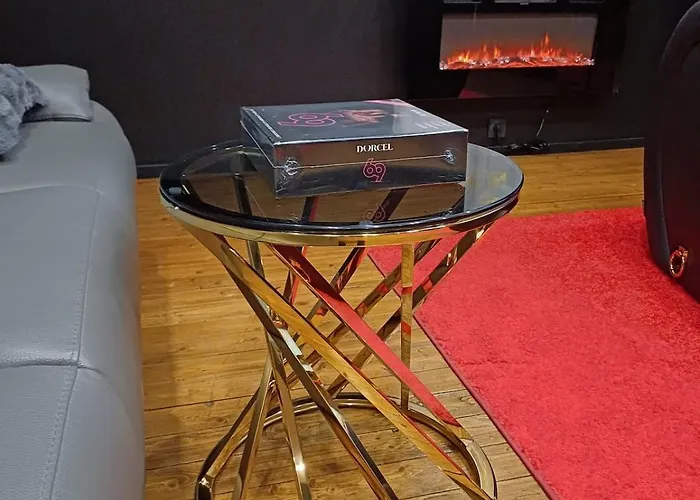 Sweety's Eden Jacuzzi - Jacuzzi Prive Sauna Cinema Jardin - Terrasse Centre-ville * لو مان